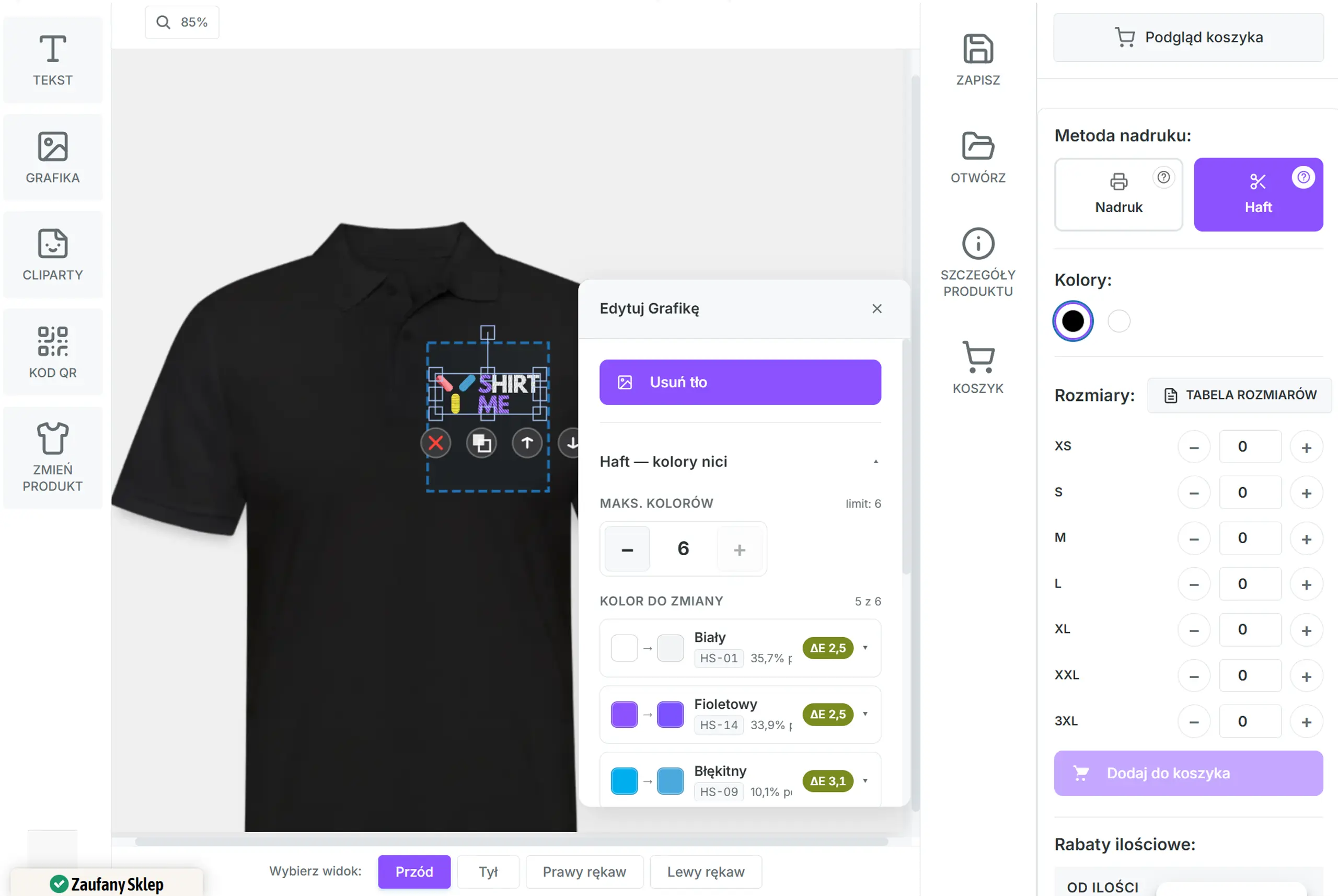 Kreator nadruków shirtme.pl z koszulką polo i wgraną grafiką przerobioną pod haft, obok lista dobranych kolorów nici